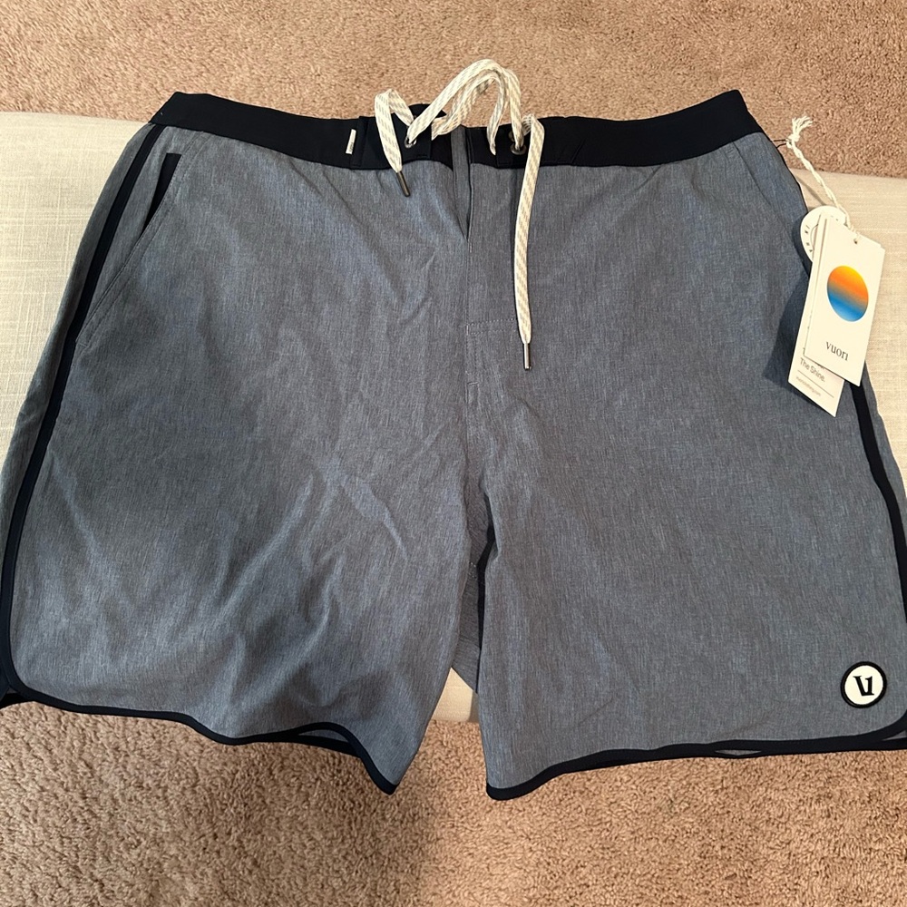 Vuori Pacific Linen Boardshorts in Gray and Black